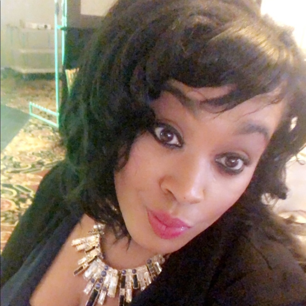 Meet your Posher, Phylicia